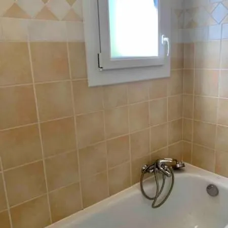 De Charme 60 M2 Piscines Tennis Loisirs Inclus Premiun Pierre Et Les Restanques Du Golfe De Saint Tropez * غريمو